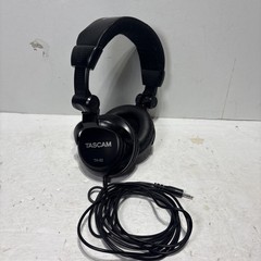 Tascam TH-02 Closed-Back Professional Studio Monitoring Headphones