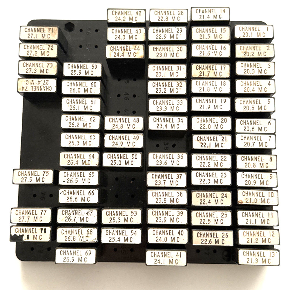 one pcs WWII Signal Corps U.S. Army FT-241-A Radio Crystals