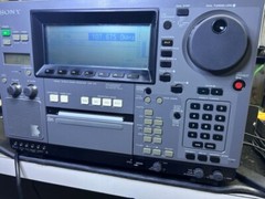 SONY CRF V21 IN EXCELLENT CONDITION WITH ACCESSORIES AND DOCUMENTS