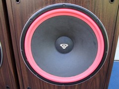Awesome Cerwin Vega VS-150, 3-way Floor Speaker w/ 15″ Woofers – Reconditioned