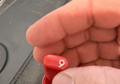 Beats by Dr. Dre Studio Buds – Beats Red