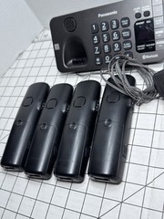 Panasonic KX-TGE270 DECT 6.0 Cordless Phone 4 Handsets Bluetooth Link2Cell Set
