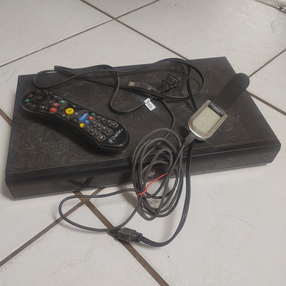 500 GB TiVo Premiere Series 4 Lifetime TCD746320 OTA DVR Digital Media Cable