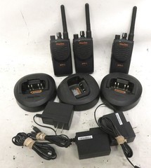 Motorola MagOne BPR40 Radio AAH84RCS8AA1AN 450 – 470MHz * 3x Lot, NO BATTERIES