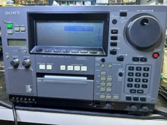 SONY CRF V21 IN EXCELLENT CONDITION WITH ACCESSORIES AND DOCUMENTS
