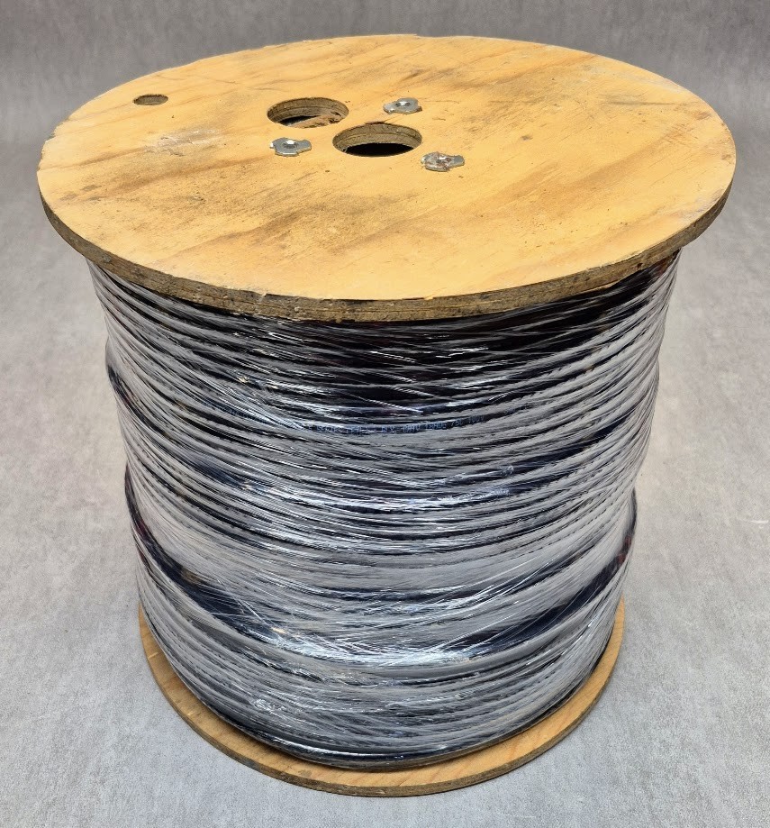 Amphenol RG6 Coaxial Cable 1000ft Trishield 18AWG Black 006277V14BK031SFTDR1