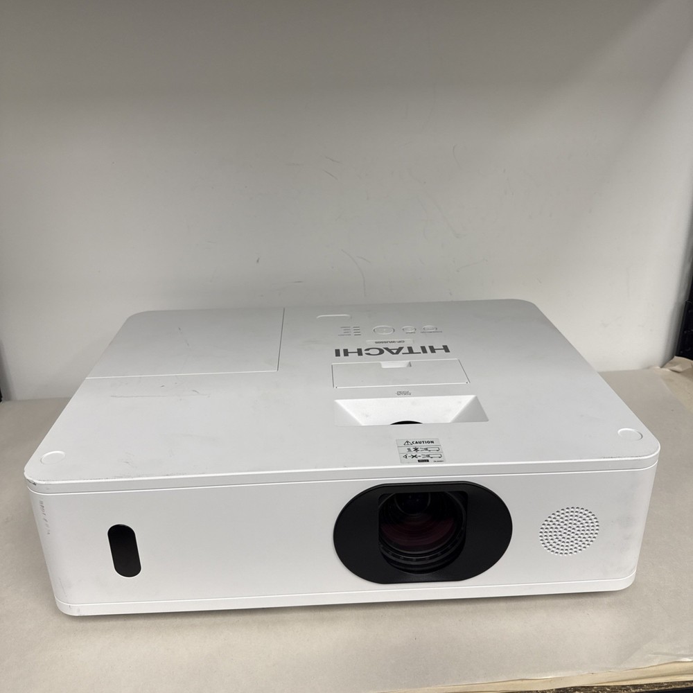 Hitachi CP-WU5505 Projector 2 Lamp Hours