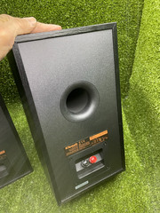 Klipsch Reference R-41M Bookshelf Home Speakers, Black Textured Wood Grain Vinyl