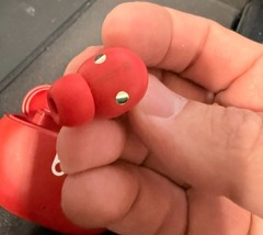 Beats by Dr. Dre Studio Buds – Beats Red