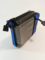 CD DVD Carry Storage Binder Holds 28 Case Logic Black Blue Nylon Travel Case-28