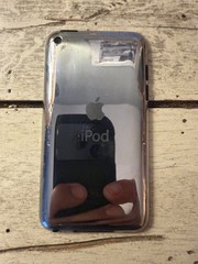 Apple iPod touch 4th Generation BLACK 8GB USED BUNDLE