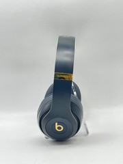 Beats by Dr. Dre Studio3 Wireless Over-Ear Headphones Black Gold Case and Cables