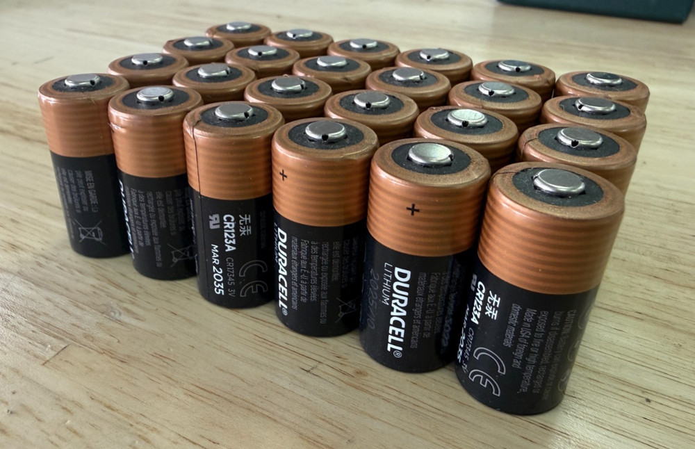 Duracell CR123A Lithium Batteries 3V Bulk Fresh Exp 24 48 72 96 Lot