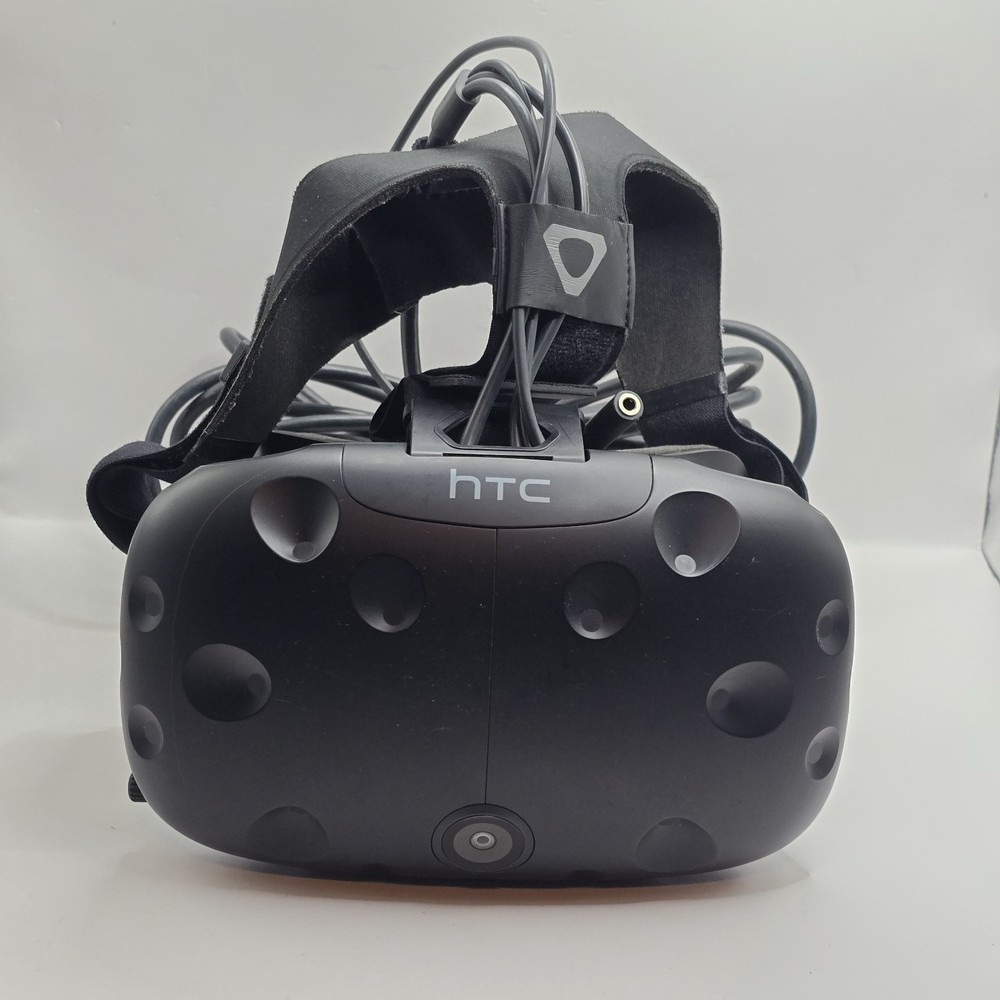 HTC Vive – Virtual Reality (VR) Headset only TESTED
