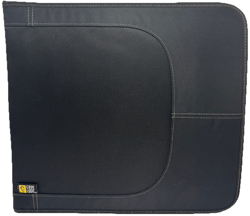 Case Logic—146 CD/DVD Storage Binder W/ Zipper Closure—Used—SHIPS IN 24 HOURS—
