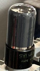 (1) 6K6GT SYLVANIA USA, PAINTED GREY GLASS. TESTED STRONG.