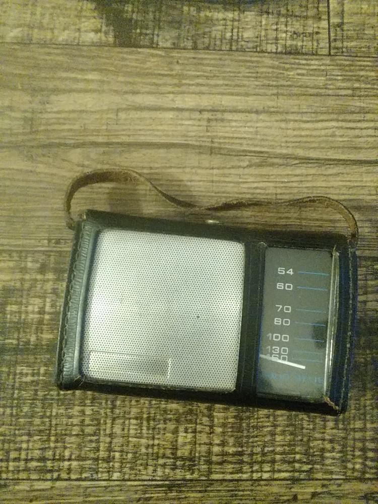 Vintage pocket Transistor radio vintage Hong Kong W Leather Case