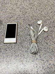 Apple iPod Nano 7th Gen Gold 16GB Model A1446 Touchscreen Tested Nice Condition