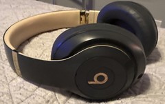 Beats by Dr. Dre Studio 3Headband Headphones Bluetooth USB Black/Gold.
