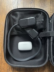 Meta Quest 3 Standalone VR Headset White/Black w/ BOBOVR Battery Strap & Case