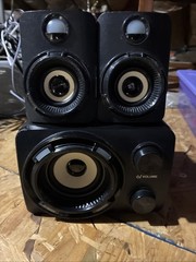 Used Speakers Monster Speakers Black with Cables
