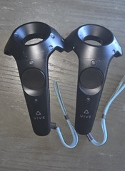 HTC Vive VR Virtual Reality Headset Bundle – *READ