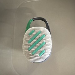 JBL Clip 5, Ultra-portable waterproof speaker