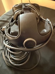 HTC Vive Virtual Reality Headset (99HAHZ024-00) with Deluxe Audio