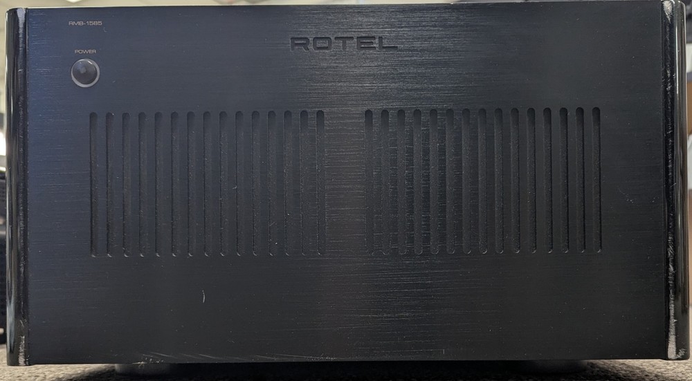 Rotel RMB-1585 1000W 5.0-Ch. Power Amplifier – Black – scratches