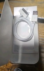 Apple Ipod Touch USB 2.0 OEM Charger Cable,Earphones And Empty Clear Case