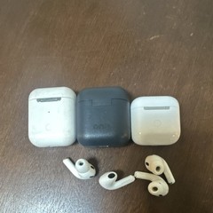 Wireless Bluetooth In-Ear Earbuds Lot of 3 Charging Cases White Black