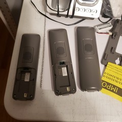 AT&T EL52303 3 Handset Cordless Answering System with Caller ID/Call waiting NEW