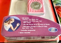 Cyber Gear Digital MP3 Player Voice Recorder + Bundled Items 2007 New Sealed!