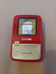 SanDisk Sansa Clip Zip 4GB SDMX22 FM MP3 Player, RED, Very Good, Tested, USA