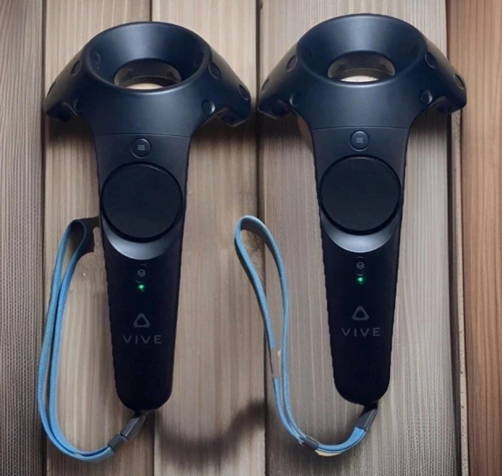 HTC Vive 2PR7100 Virtual Reality VR Wand Controllers Pair (Black) 1.0