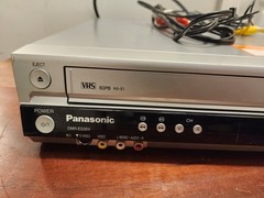 Panasonic DMR-ES35V DVD/VCR Combo Recorder with remote