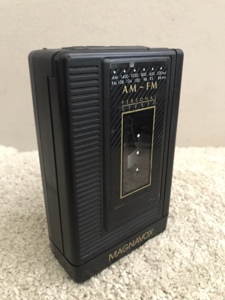 Magnavox AQ6591 AM/FM Personal Stereo Cassette Player Walkman Tested Works
