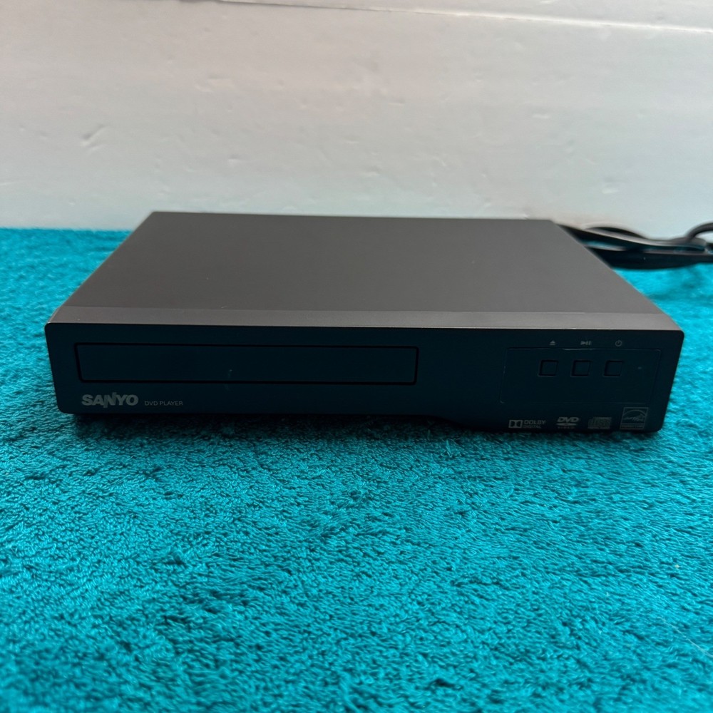 Sanyo FWDP105F DVD CD Player Black Compact Dolby Digital – No Remote – Tested