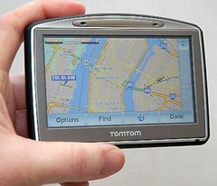 NEW TomTom GO 720 Portable GPS Navigator Unit Set in Box tom Bluetooth music 4.3