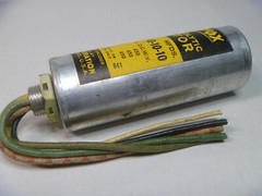 Aerovox Dry Electrolytic Capacitor Type GL 10-10-10 450 DCWV