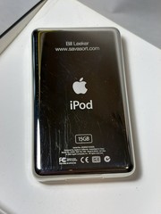 Apple iPod 3rd Generation 15GB w/ Original Box