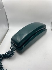 Vintage Green GE General Electric Slim line Telephone Model 2-9226GRA