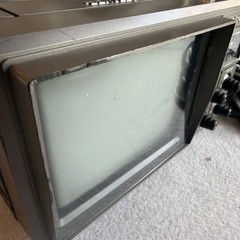 Bentley Model 4500 Portable Black and White 4.5 Inch Television w/ Power Supply