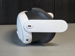 Meta Quest 3 Standalone VR Headset S3A -White, 128GB, Headset Read Ad