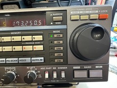 Kenwood R-2000 Receiver w VC-10 VHF converter, man. copy, cords: Tested Working!