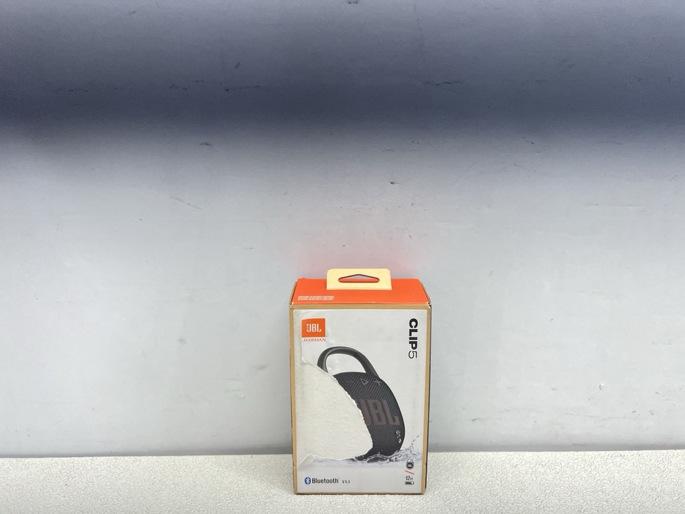 JBL – Clip 5 Portable Bluetooth Speaker – JBLCLIP5BLKAM – Black –