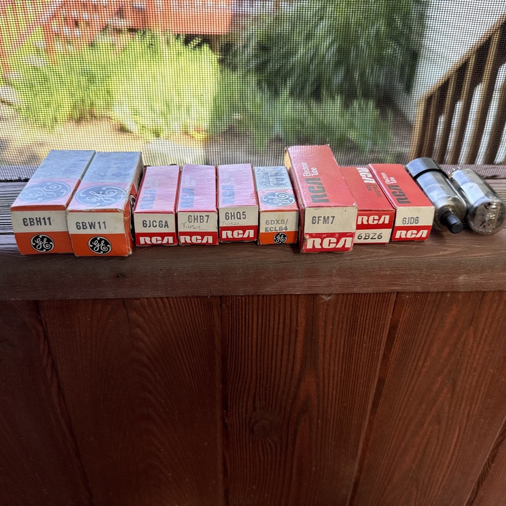 Lot 11 Vacuum Tubes: 6bh11 6bw11 6fm7 6jc6a 3a3a 6cg3 6hb7 6hq5 6bz6 6jd6 6dx8
