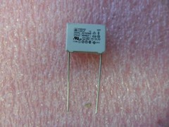 22nF 0.022uF 250V POLYPROPYLENE CAPACITOR MKP Y2 R15mm KNB2520 (10 PER LOT)