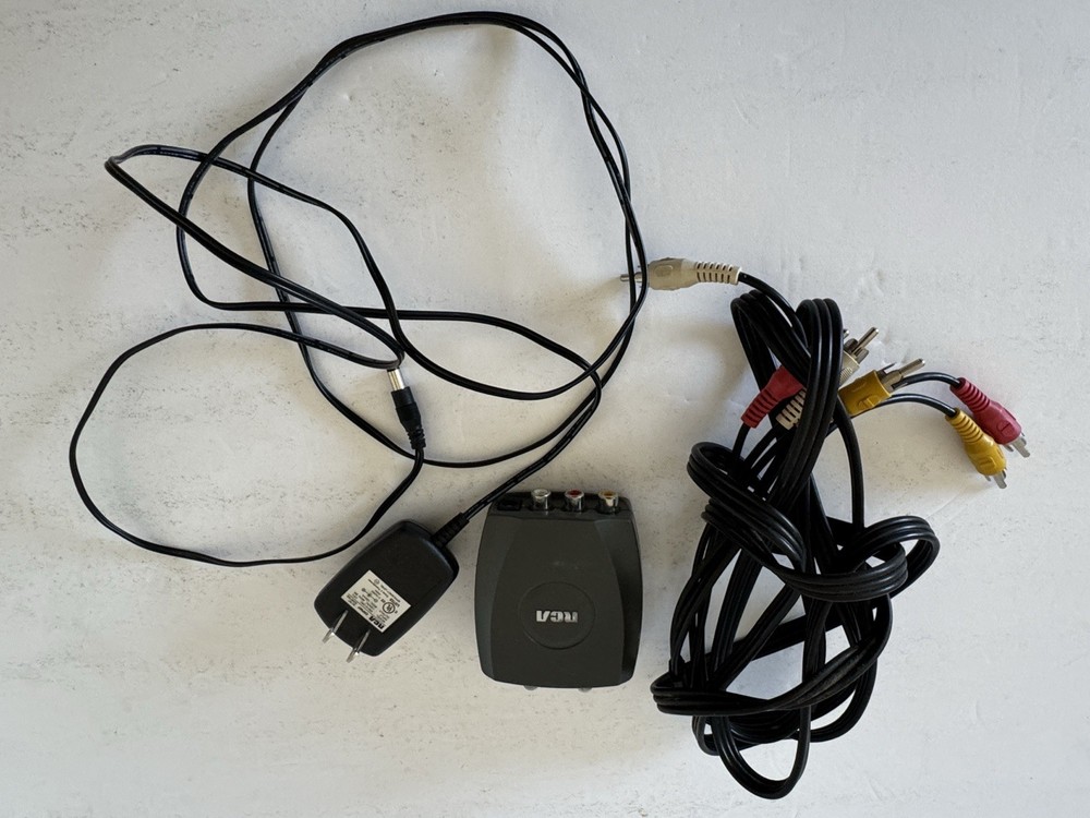 RF Modulator – RCA / Composite A/V to RF (Coax) /RCA Converter Kit w/ RCA Cable