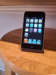 Apple iPod Touch 2nd Generation A1288 32GB – (MC086LL/A) GOOD CONDITION